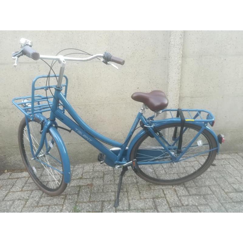 blauwe transportfiets