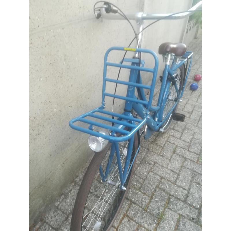 blauwe transportfiets