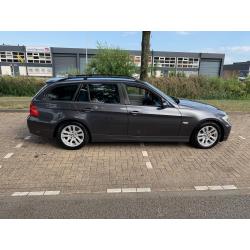 BMW 320D break ''automaat''