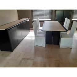Volledige eetplaats, dressoir, barkast, tafel en 6 stoelen