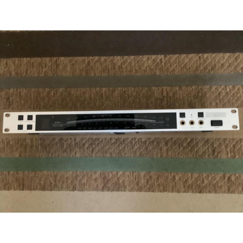 Guitar tuner 19" Toneworks DTR-2