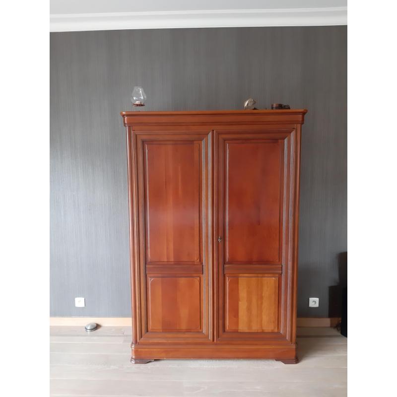 heel mooie eettafel in echt kersenhout (optie om eventueel samen te kopen met 6 stoelen, dressoir met of zonder marmer, buffettafel, salontafeltje)