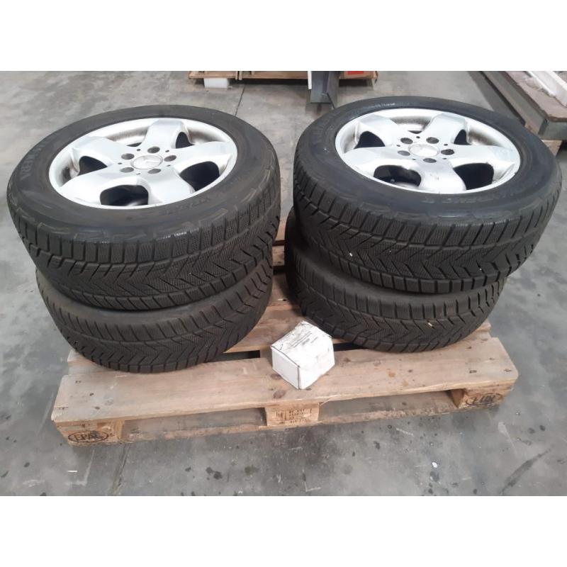 Velgen met winterband Mercedes E-klasse W212