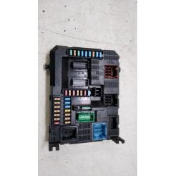 ZEKERINGKAST Peugeot 2008 (CU) (9819850080)