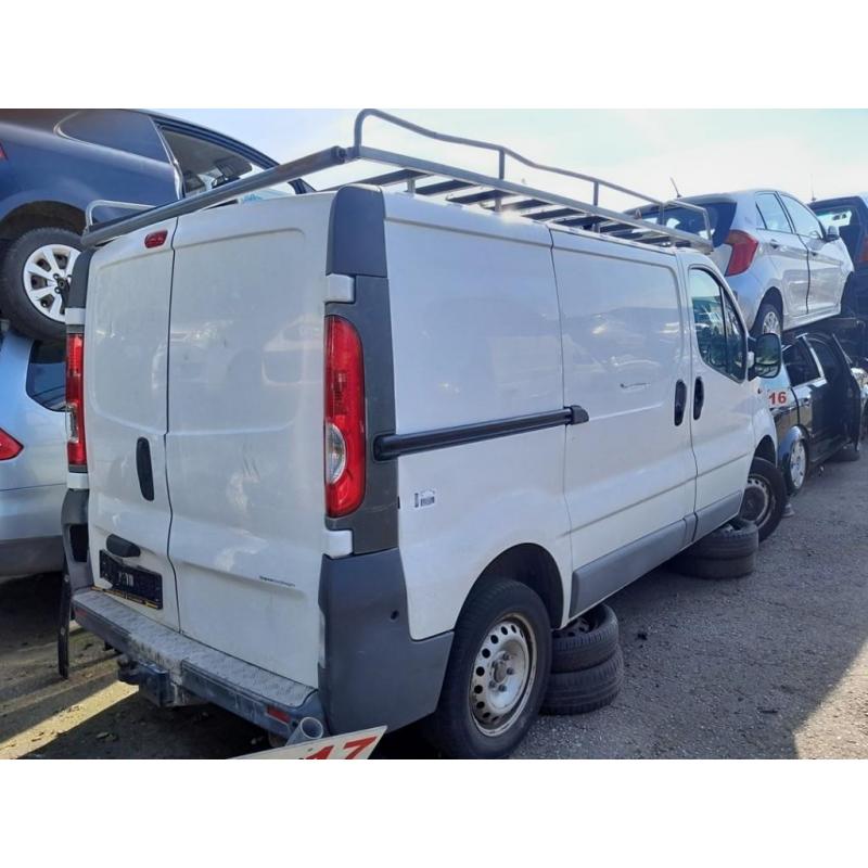 FUSEE RECHTS VOOR Opel Vivaro (01-2000/07-2014)
