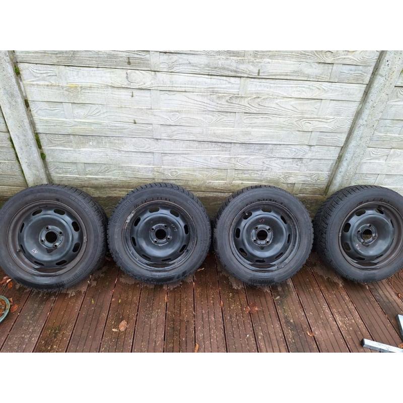 Continental contiwinter contact TS800 185/60 R15 set