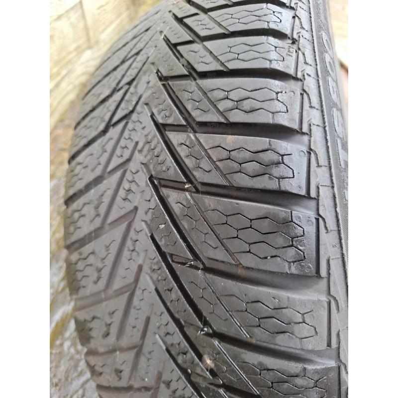 Continental contiwinter contact TS800 185/60 R15 set