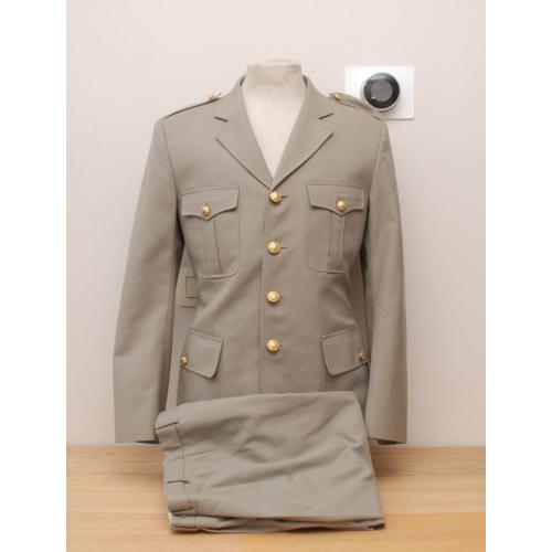 Frans uniform.