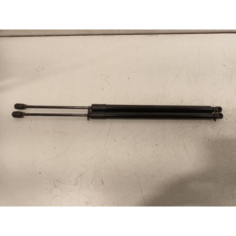 GASDRUKVEERSET ACHTER Skoda Karoq (01-2017/-)
