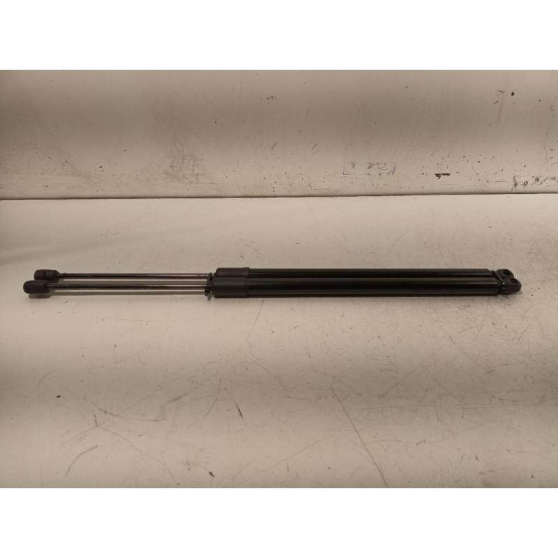 GASDRUKVEERSET ACHTER Skoda Karoq (01-2017/-)