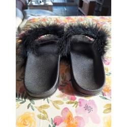 Slippers maat 38