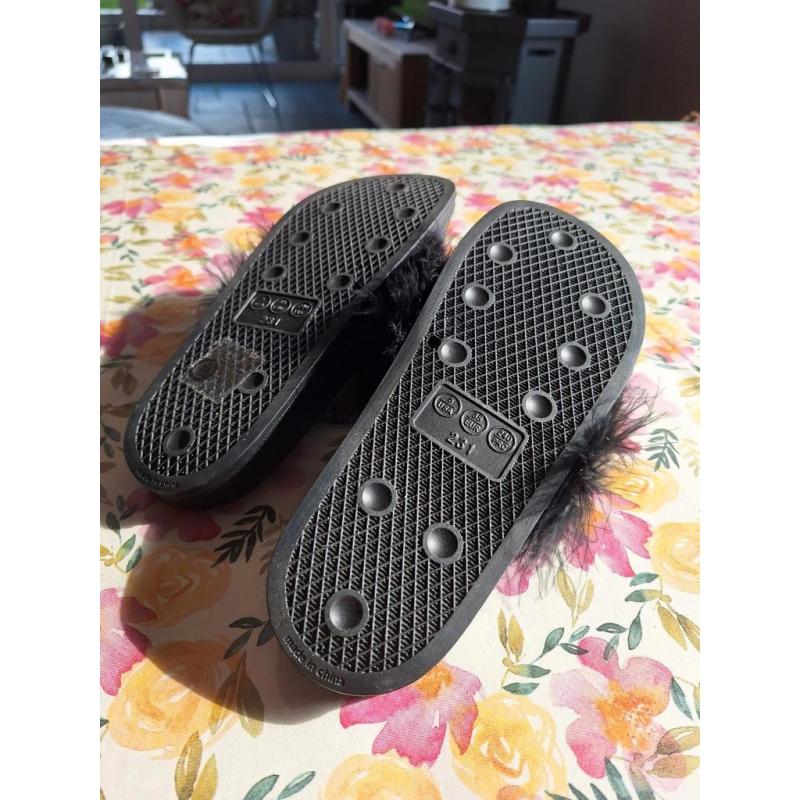 Slippers maat 38