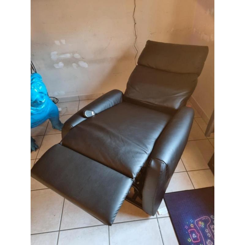 Electrische relax fauteuil in nieuwstaat