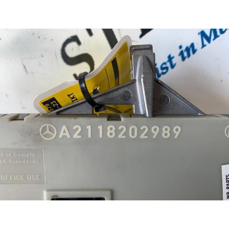 Antenne Versterker van een Mercedes E-Klasse