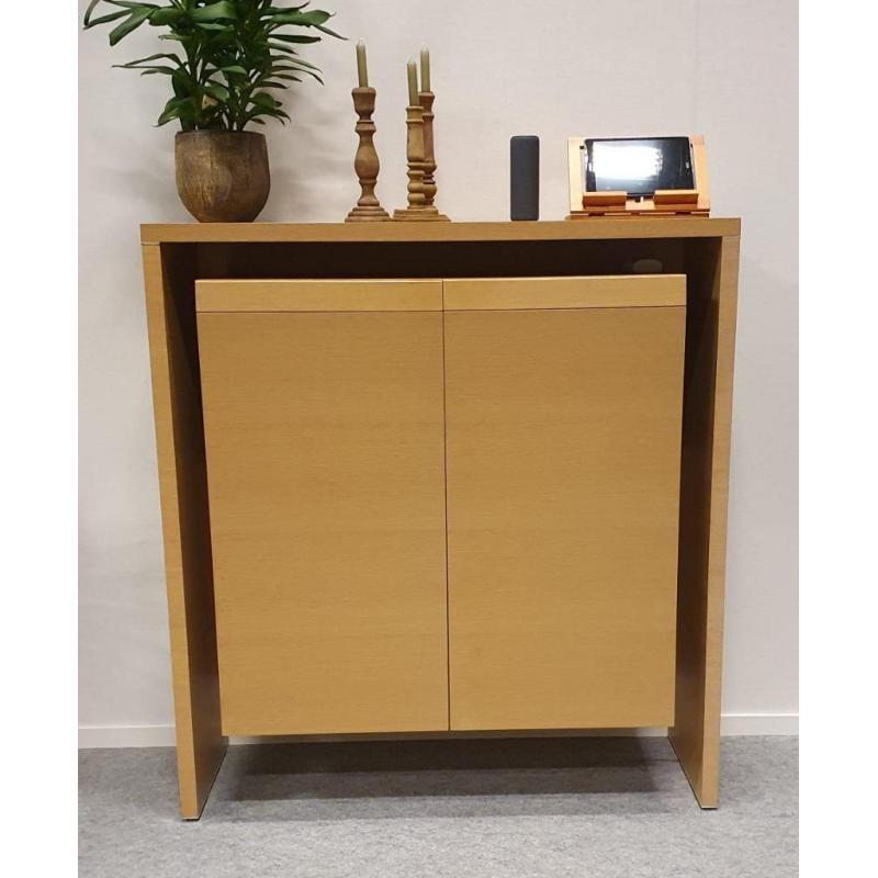 Moderne eetkamer (eettafel + barkast + dressoir)