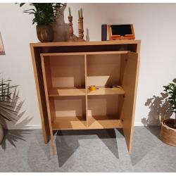 Moderne eetkamer (eettafel + barkast + dressoir)