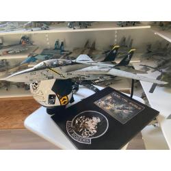 Piloothelm HGU-55 Tomcat F-14/F-18 + Tamiya Tomcat 1/32