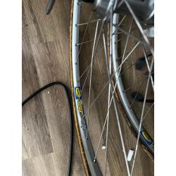 Reflex tubewielset met Dugast Rhino 33
