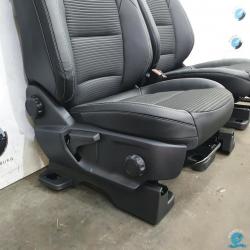 Kuga nieuw model 2023  half leder interieur