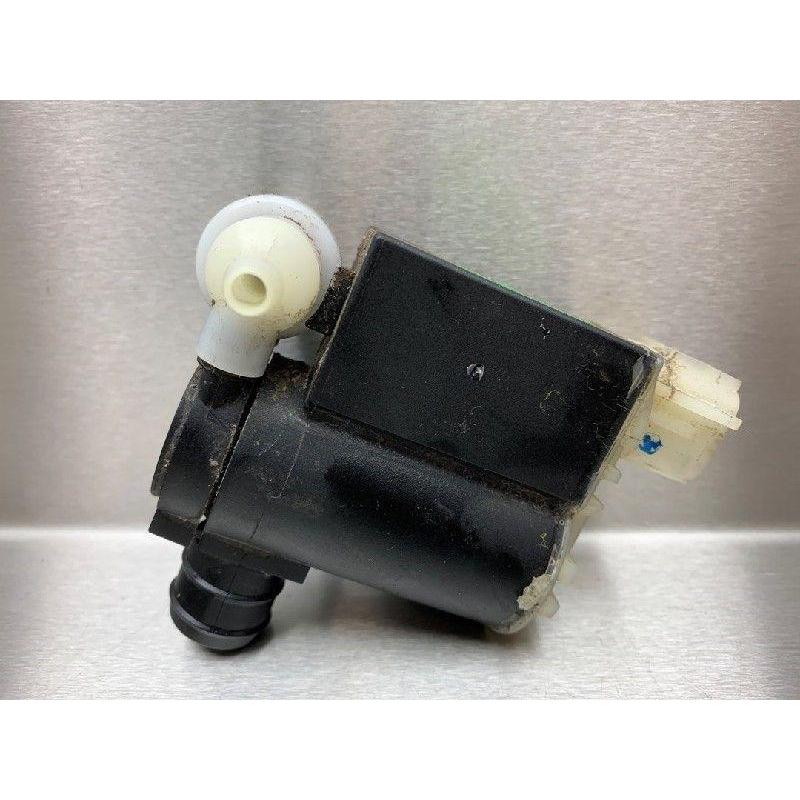 RUITENSPROEIERPOMP VOOR Kia Venga (01-2010/-) (985102L100)