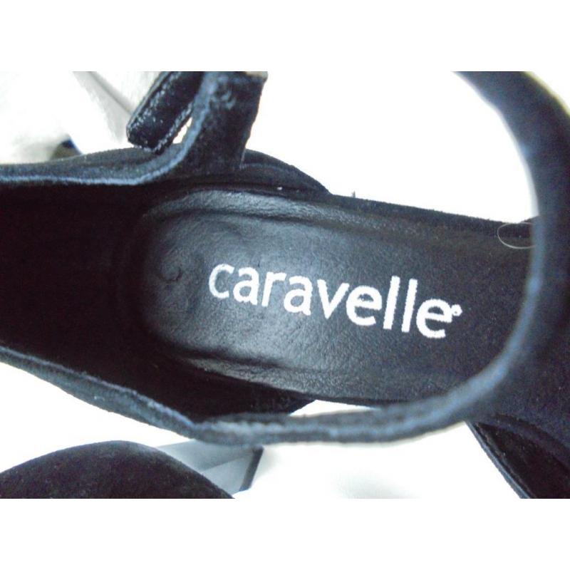 Zwarte pumps net als nieuw te koop. M 38