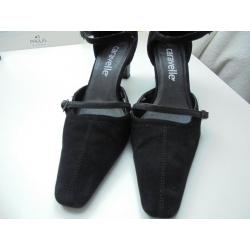 Zwarte pumps net als nieuw te koop. M 38