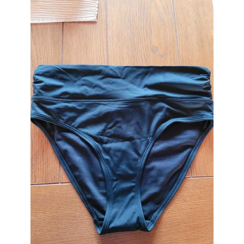 Nieuwe bikinibroek van Hünkemöller