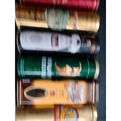 Blikken van grote flessen bier. Voor de verzamelaar. 5€