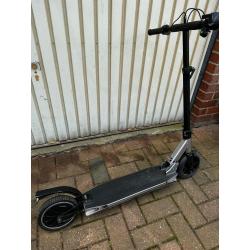 Lots 2 Trottinettes batteries ne fonctionne plus