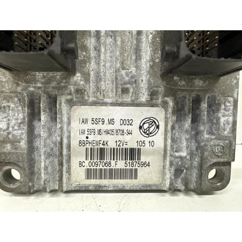 Computer Motormanagement van een Fiat 500