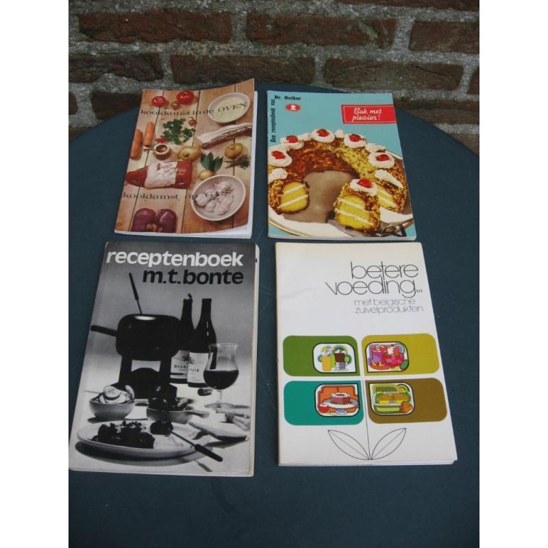 4 oude kookboekjes: m.t. Bonte, Nestor Martin, dr. Oetker ..