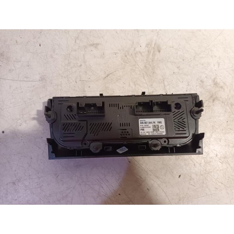 KACHEL BED. PANEEL Skoda Superb Combi (3V5) (3v0907044)