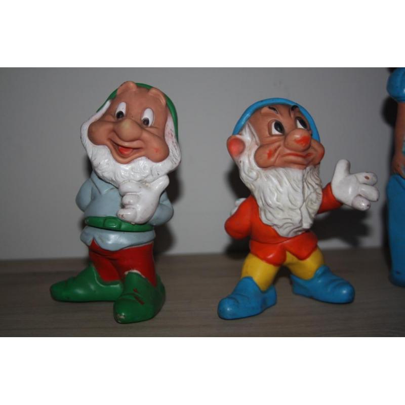 piepfiguren : Sneeuwwitje + 5 dwergen , +- 25 en 15 cm