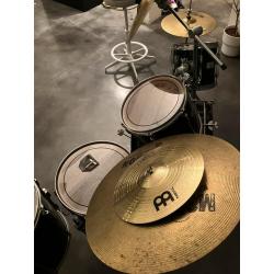 Adam akoestisch Drumstel voor beginner- zoek niet verder!