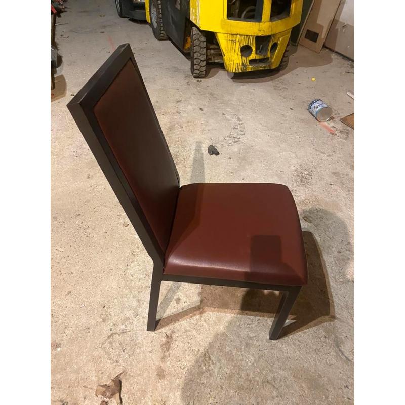 Stoelen te koop (50st aanwezig) stevig