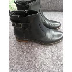 Laarsjes zwart 39 zgan  leder