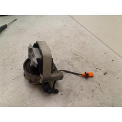 MOTORSTEUN LINKS Audi A6 Avant (C7) (01-2011/09-2018)