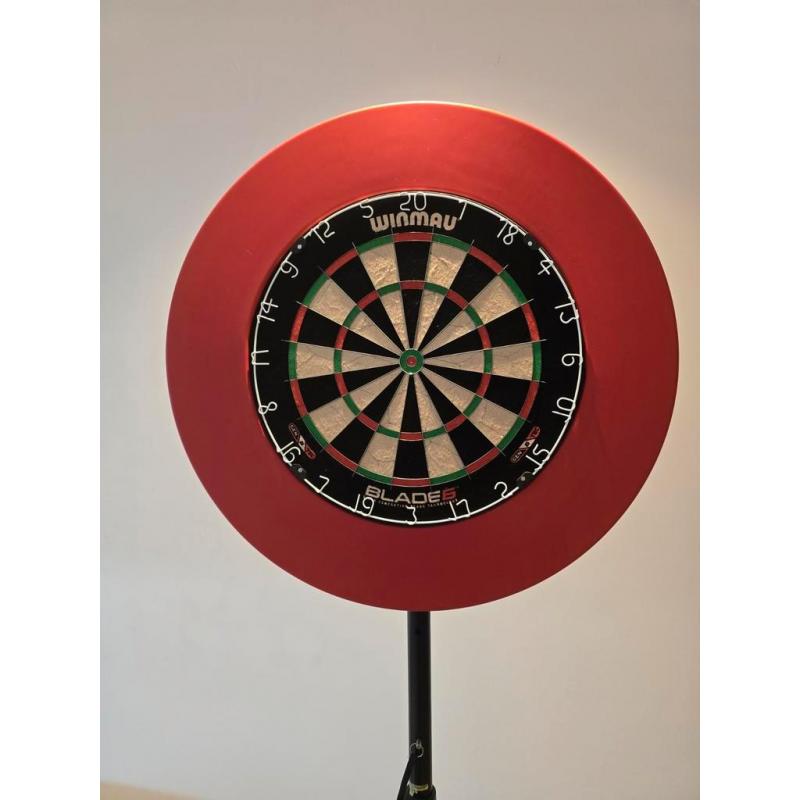 Kompleet darts-set alles op en aan, prijs inbegr