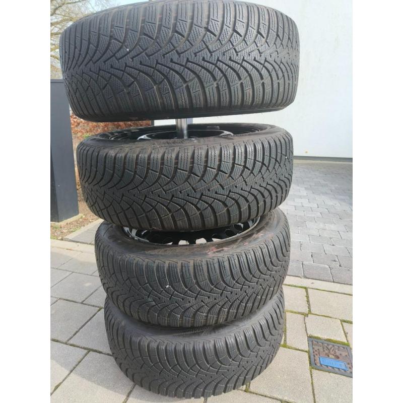 WINTERBANDEN 4x Goodyear 205/55R16 met velg! (Incl staander