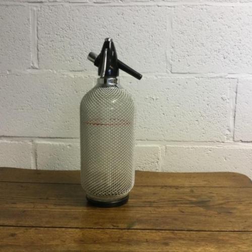 Soda Sifon van gehard glas met chroom versiering