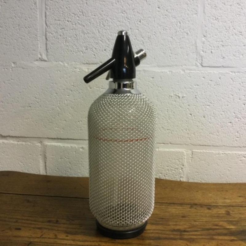 Soda Sifon van gehard glas met chroom versiering