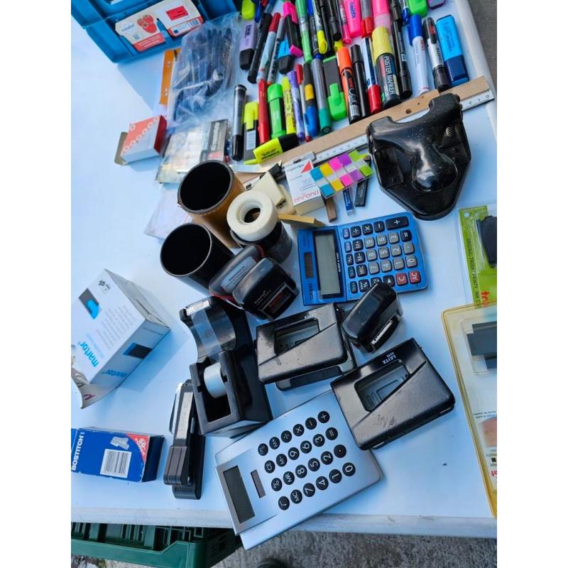 Un lot de bureau tout pour 50€