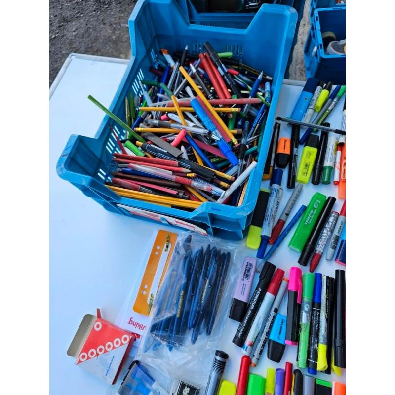 Un lot de bureau tout pour 50€