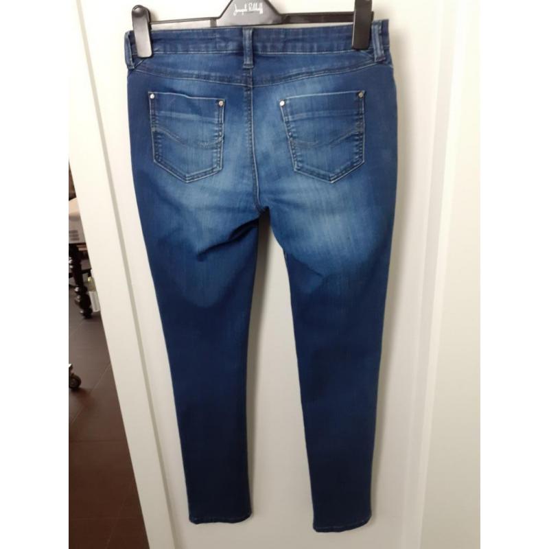 LOLA & LISA Blauwe jeans Maat: 38 Prijs: € 3