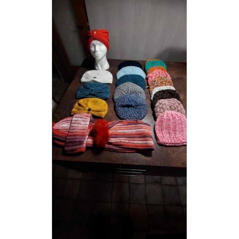 Lot de berêts et bonnets crochetés main