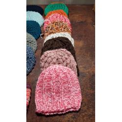 Lot de berêts et bonnets crochetés main