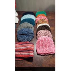 Lot de berêts et bonnets crochetés main