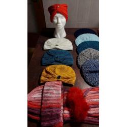 Lot de berêts et bonnets crochetés main