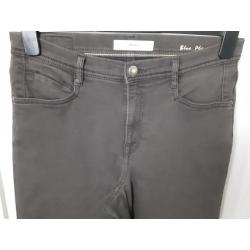 BRAX Muisgrijze spijkerbroek Maat: (B) 40 Prijs: € 3