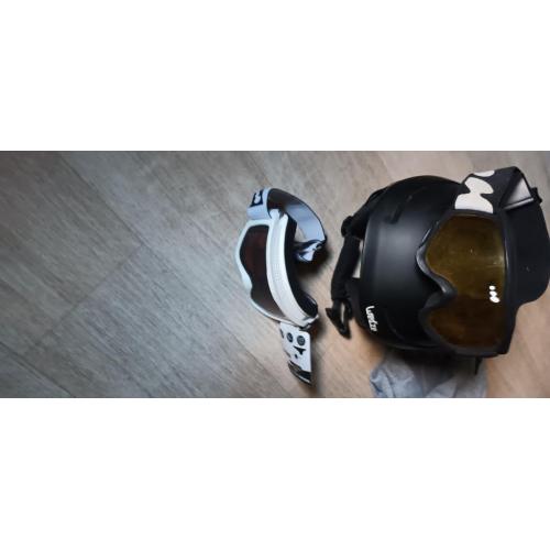 Snowboardhelm en bril